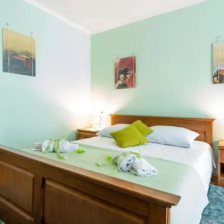 Lägenhet Lora - Two-bedroom With Terrace And Sea View